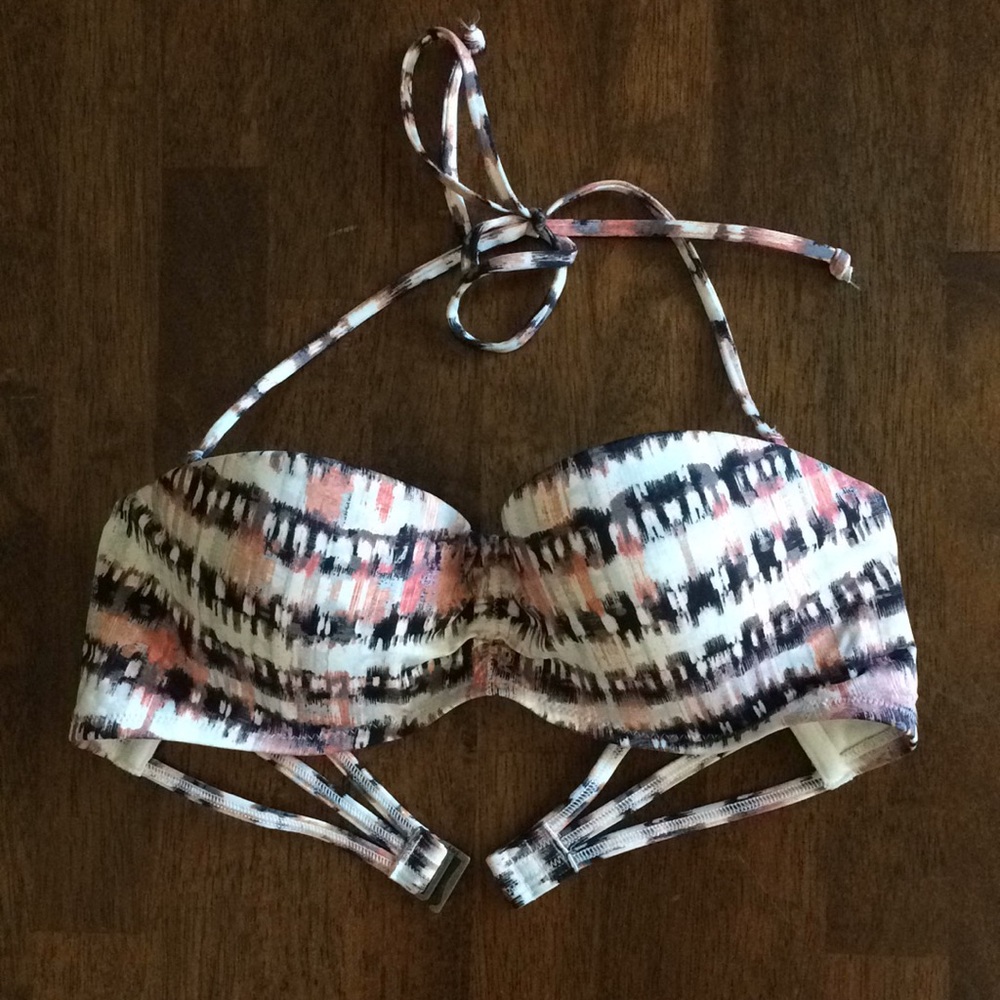 Abercrombie & Fitch push up top M
